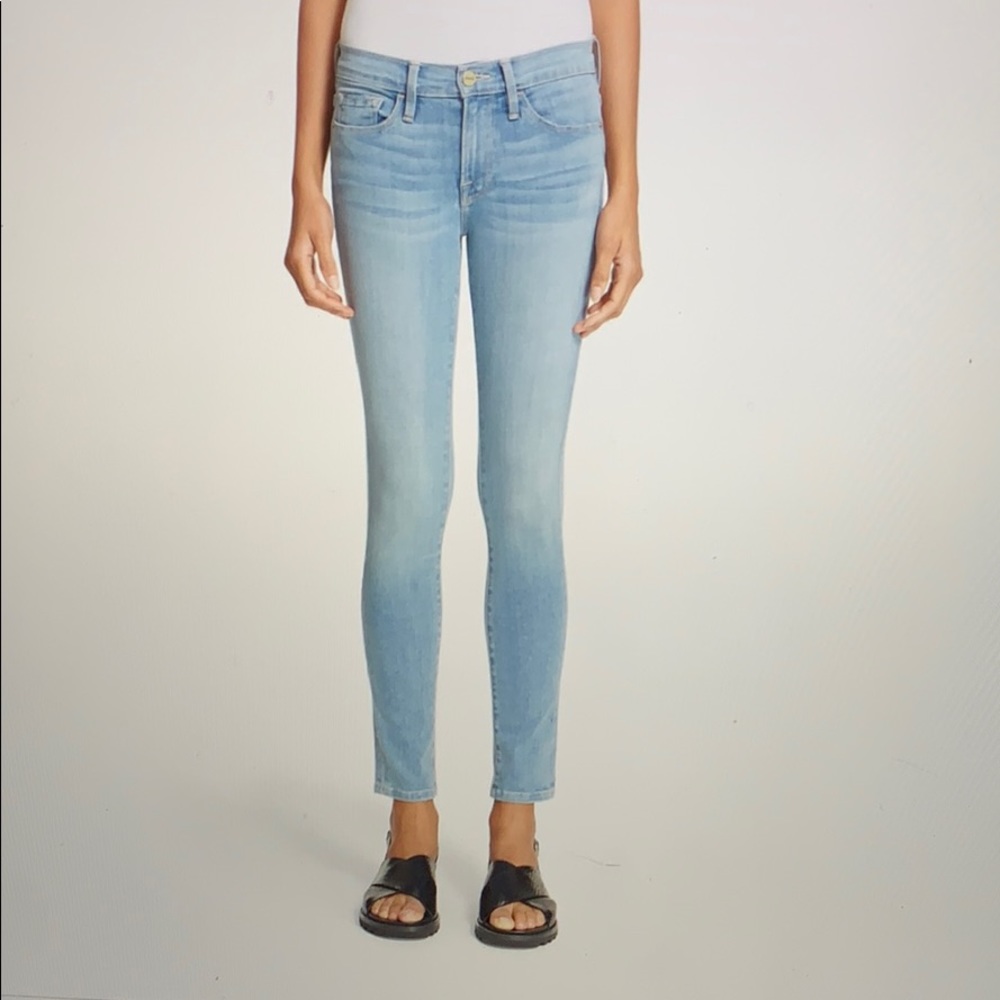 FRAME Le Skinny de Jeanne’